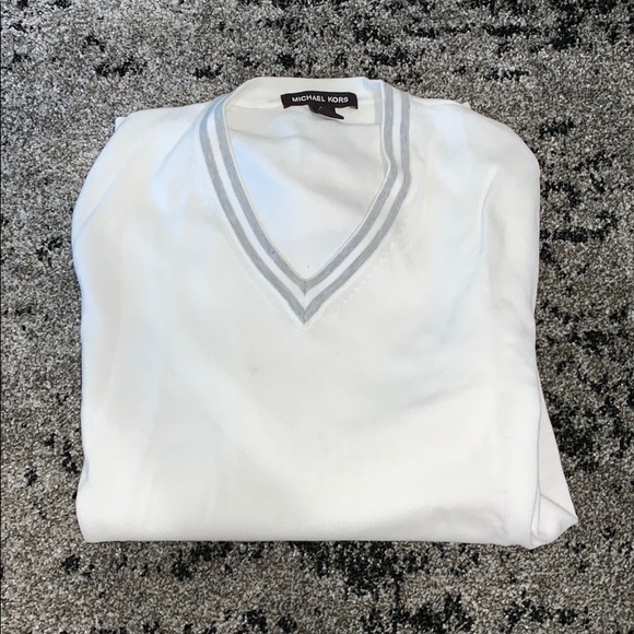 Michael Kors Other - ❗️Michael kors v-neck long sleeve -large❗️